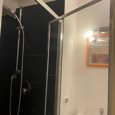 Lambrate Aparthotel1 Διαμέρισμα *